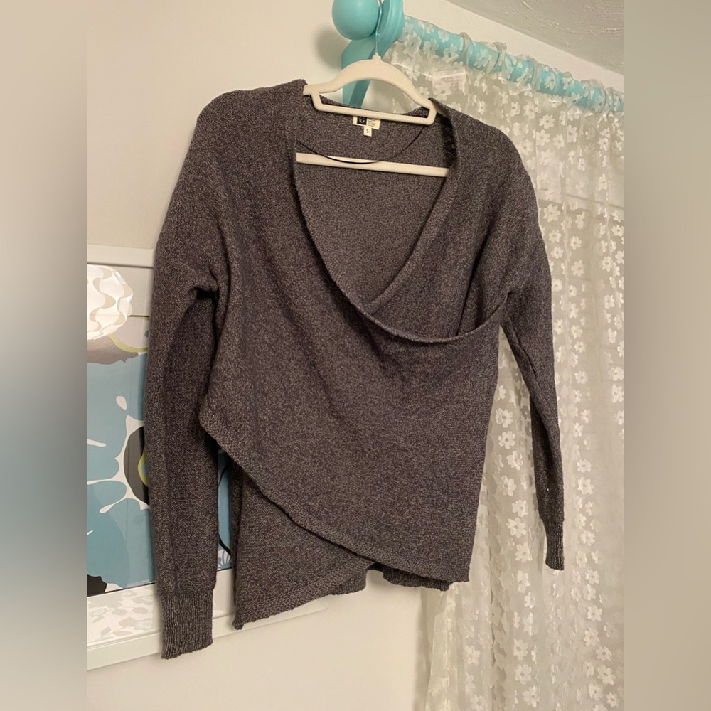 LIRX sweater. Size small